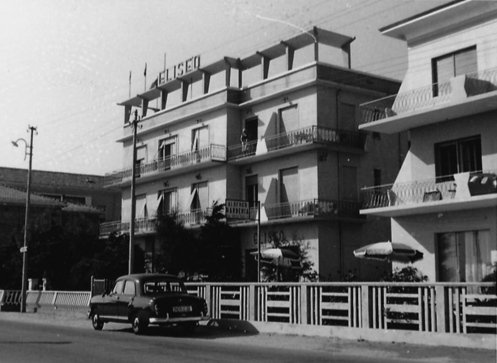 Hotel Eliseo ベラーリア・イジェア・マリーナ エクステリア 写真